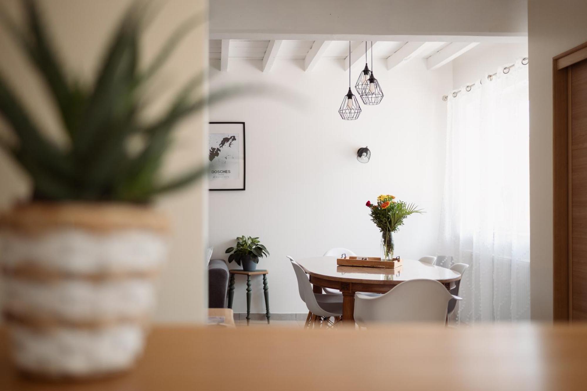 La Maison Des Delices Dosches 外观 照片